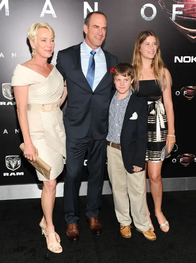 Christopher Meloni Wife, Age, Height, Weight, Net Worth, Career, And More